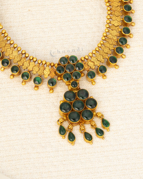 Antique Gold Polish Green Kemp Necklace