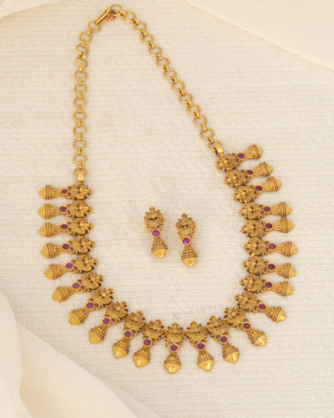 Antique Gold Polish Intricate Chettinadu Motif Necklace With Earrings