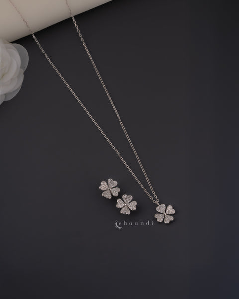 Silver Pendant Chain With Earrings SCE1007