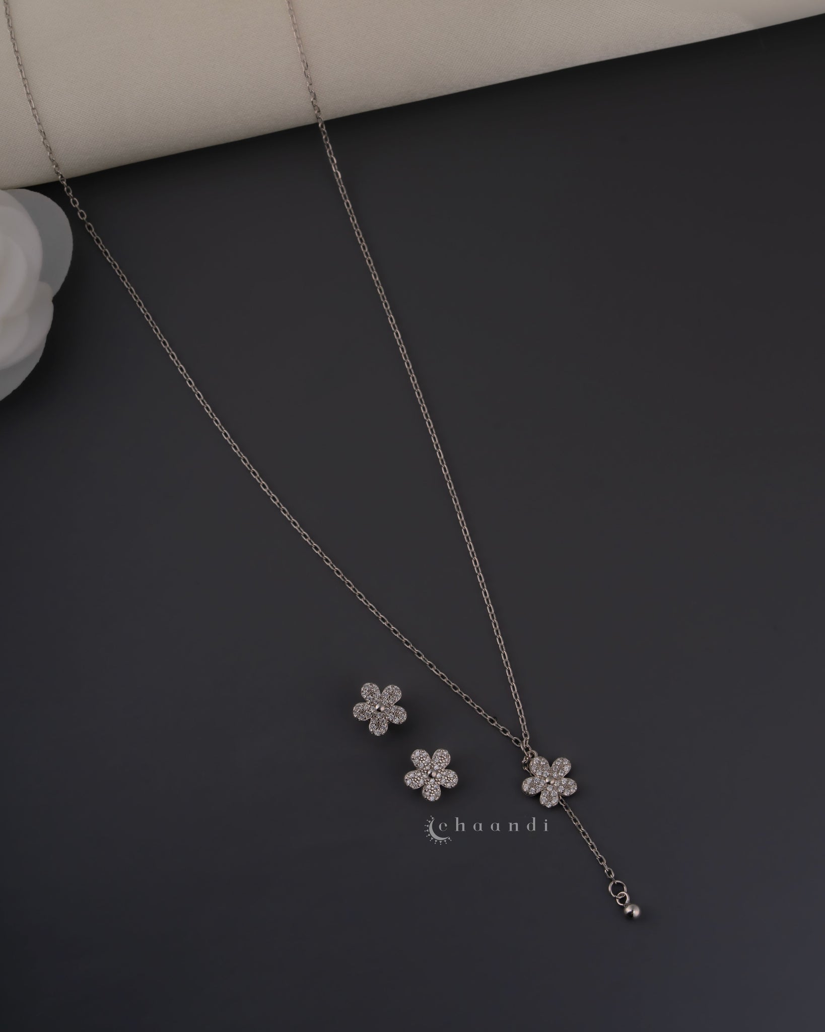 Silver Pendant Chain With Earrings SCE1018