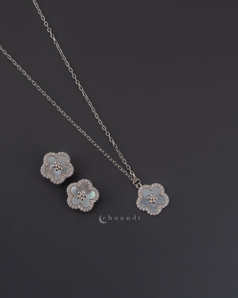 Silver Pendant Chain With Earrings SCE1008