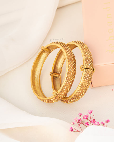Gold Polish Silver Bangle (Single)